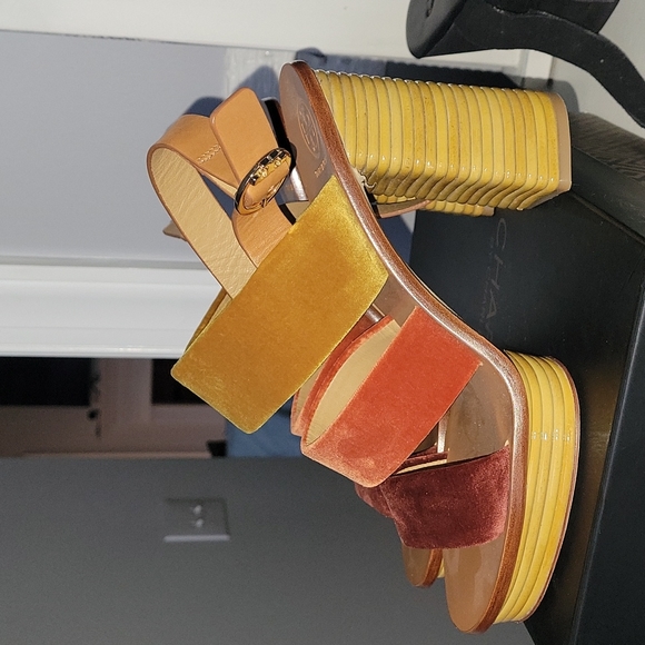 Tory Burch -Patos - Picture 3 of 7